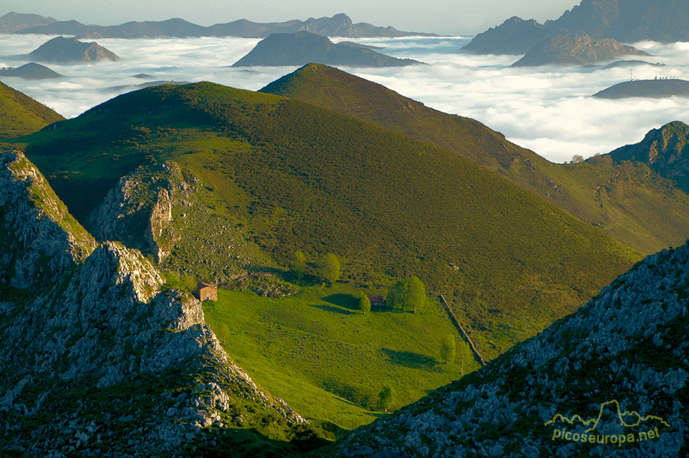 Carretera de los Lagos de Covadonga, Parque Nacional de Picos de Europa, Asturias