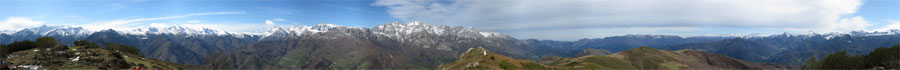 Cordillera Cantabrica y Picos de Europa desde el Pico Jano, una de los mejores miradores de la Liebana, Cantabria
