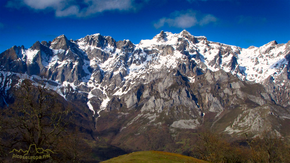 Foto: Macizo Oriental de Picos de Europa desde el Pico Jano, La Liebana, Cantabria, Picos de Europa