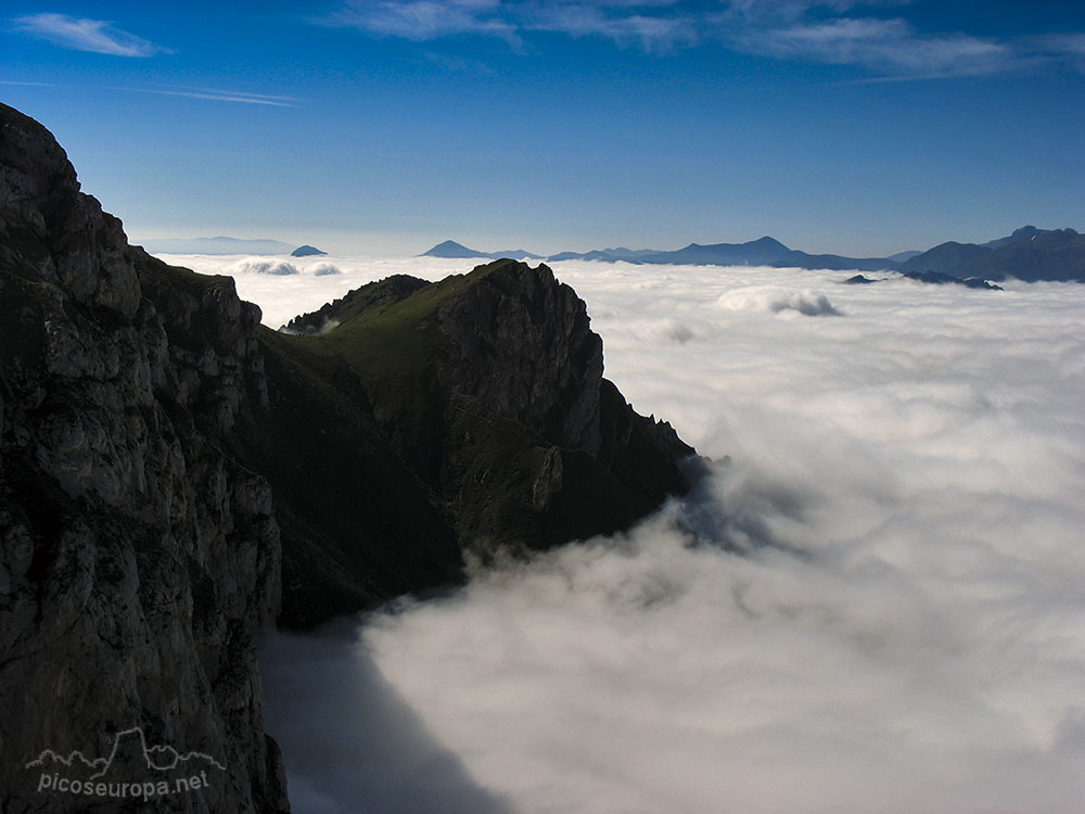 Foto: Peña Olvidada y la zona del Cable, Macizo Central de Picos de Europa, Parque Nacional, Cantabria