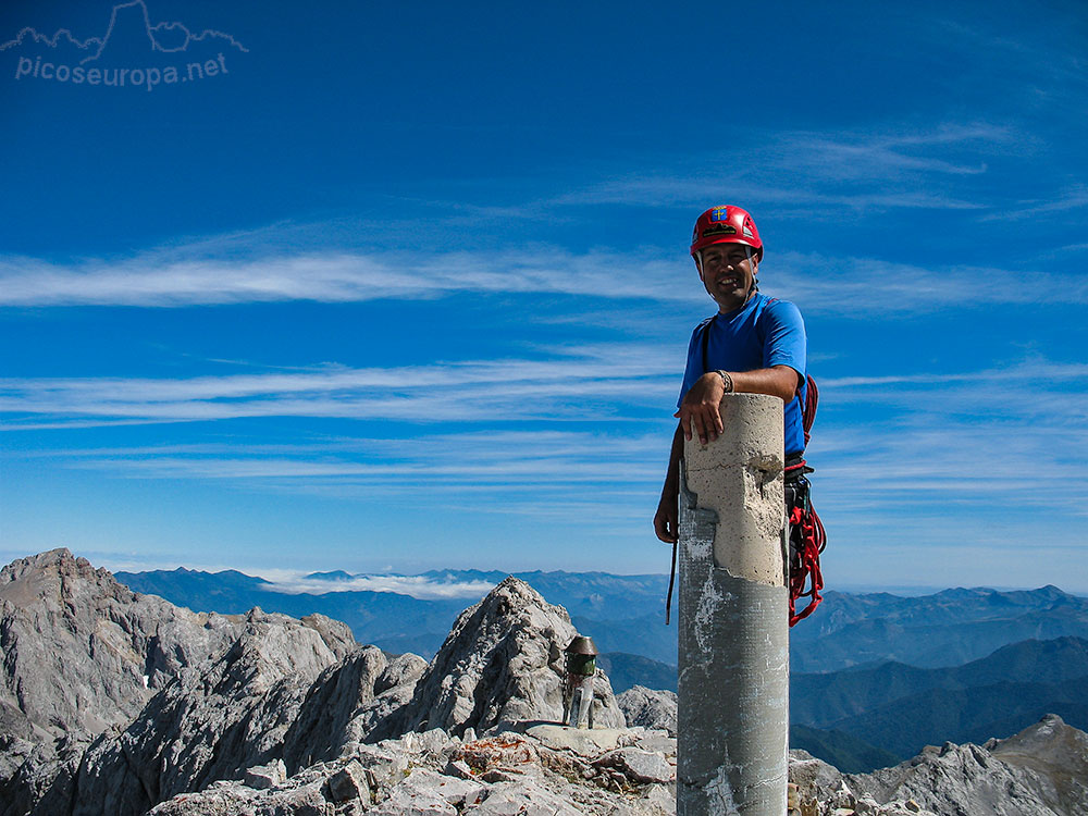 Foto: Cumbre de la Torre del Llambrión, Picos de Europa.