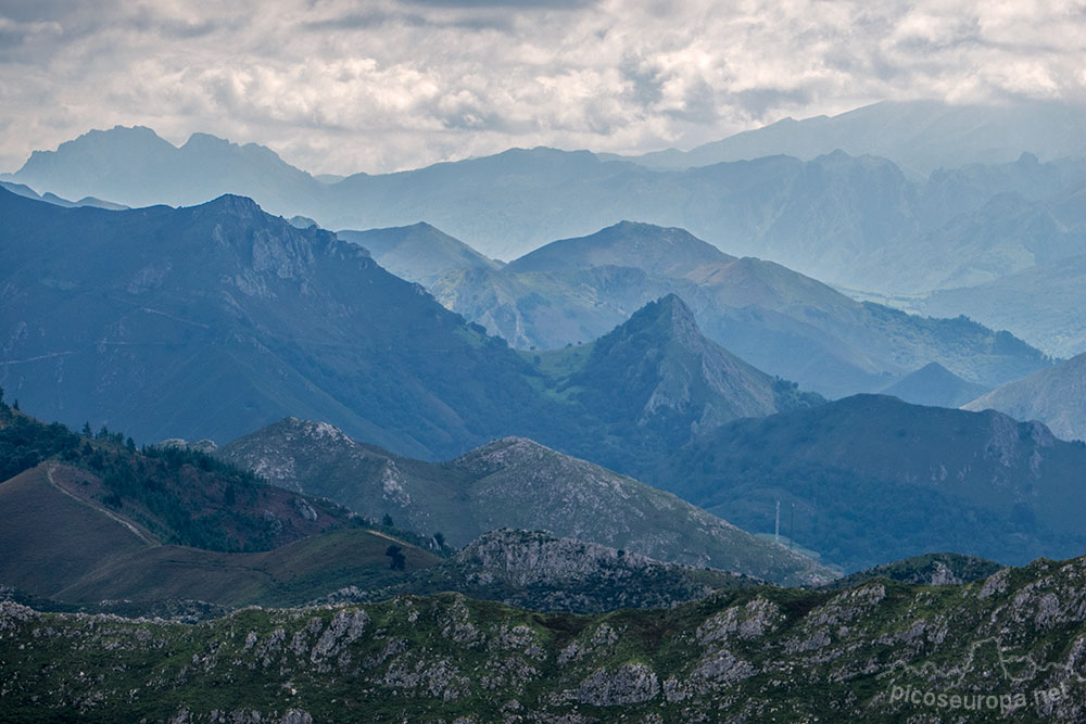 Foto: Alto del Fito, Arriondas, Asturias. Un mirador sobre Picos de Europa y el Mar Cantábrico
