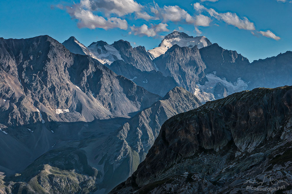 La Meije en el Macizo de los Ecrins desde el Col de Galibier, Alpes, Francia