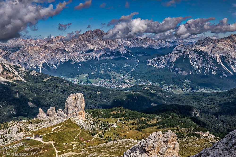 Cinque Torre desde el Averau, Dolomitas, Alpes, Italia