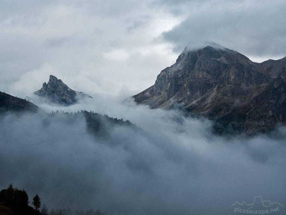 Cinque Torre, Dolomitas, Alpes, Italia
