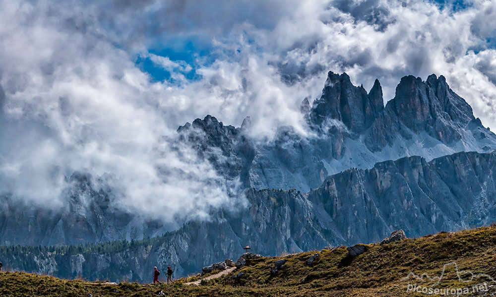 Cinque Torre, Dolomitas, Alpes, Italia