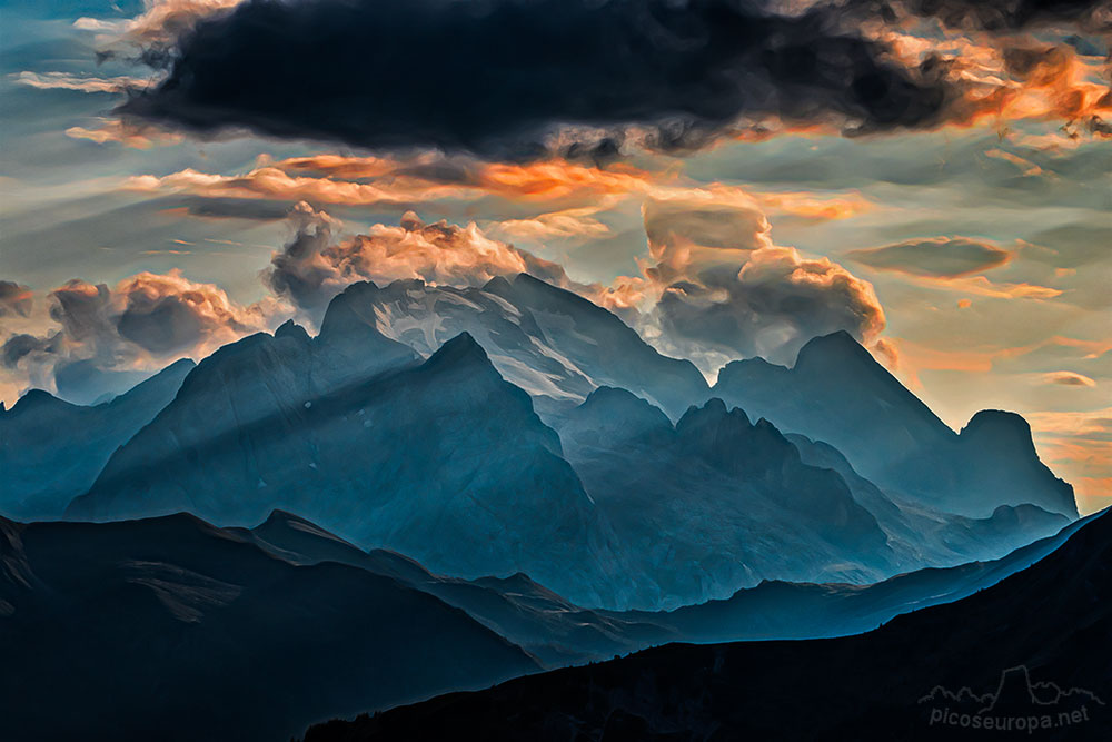 Marmolada desde la Punta Zonia en el Passo Giau de las Dolomitas 