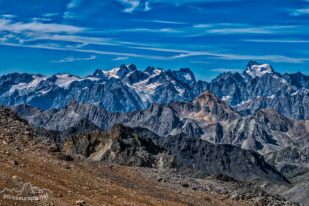 El Macizo de los Ecrins en los Alpes Franceses desde el Monte Thabor de 3.178m