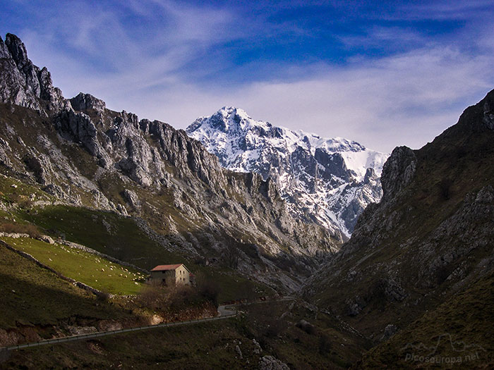 Carretera de Puente Poncebos a Sotres, Asturias, Picos de Europa