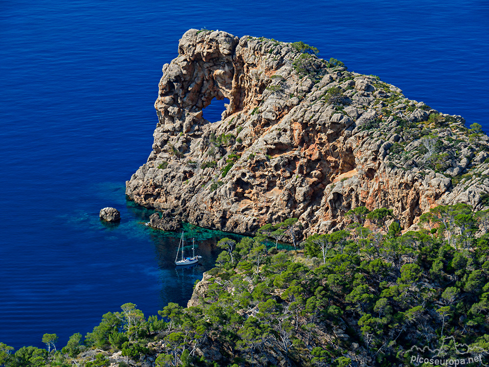 Sa Foradada, Mallorca, Islas Baleares.