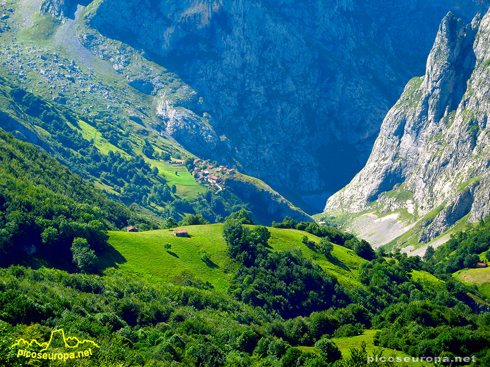Bulnes, Asturias, Parque Nacional de Picos de Europa