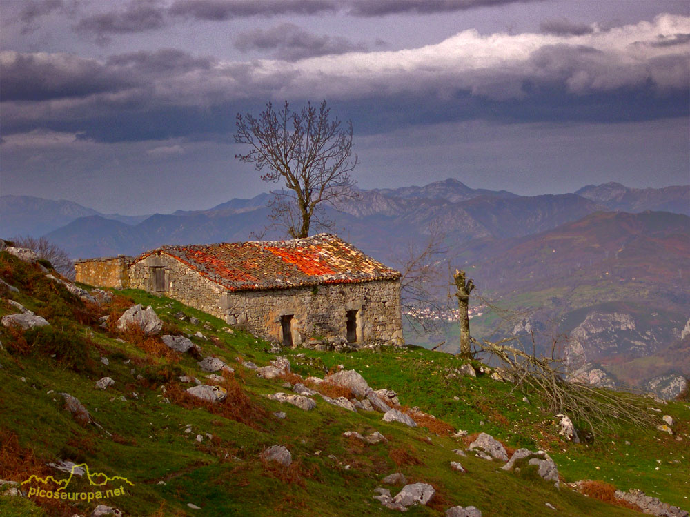 Fotos y Ruta de la Calzada Romana que une Arenas de Cabrales con Tielve, Parque Nacional de Picos de Europa 