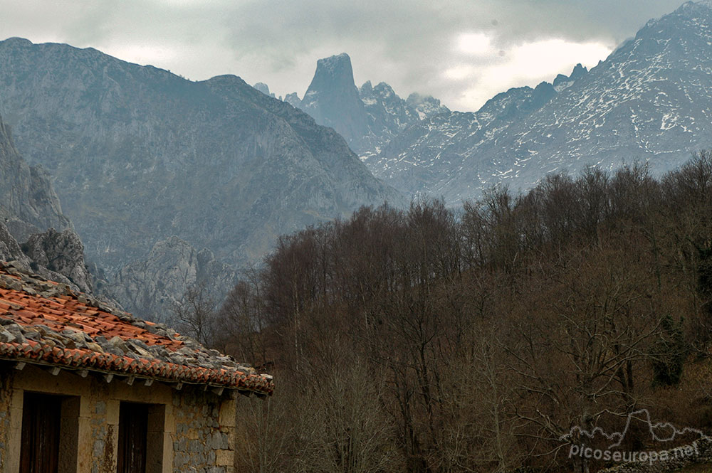 Invernales de Vanu y barrio de Muniama, Arenas de Cabrales, Asturias, Picos de Europa