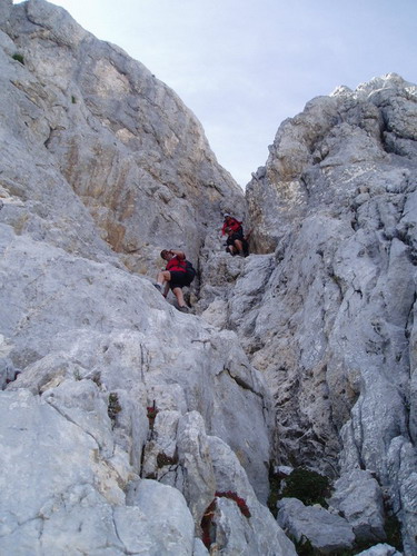 canal de acceso a la arista de Cabrones