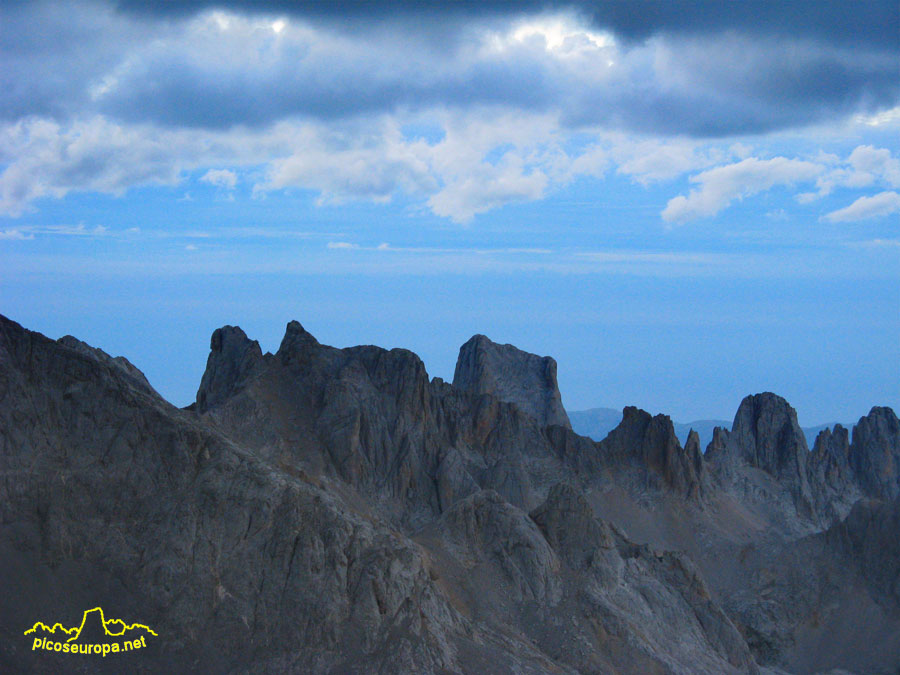 Collada Bonita desde Peña Vieja, Picos de Europa