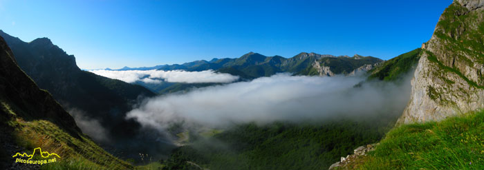 Fuente De y Espinama desde El Cable (estacion superior del teleferico de Fuente De), La Liebana, Cantabria