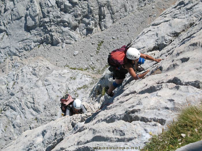 8¦ tirada de la véa Cepeda al Picu de Urriellu (Naranjo de Bulnes)