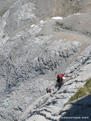 Escaladas: Via Cepeda, cara Este del Pico de Urriellu (Naranjo de Bulnes)