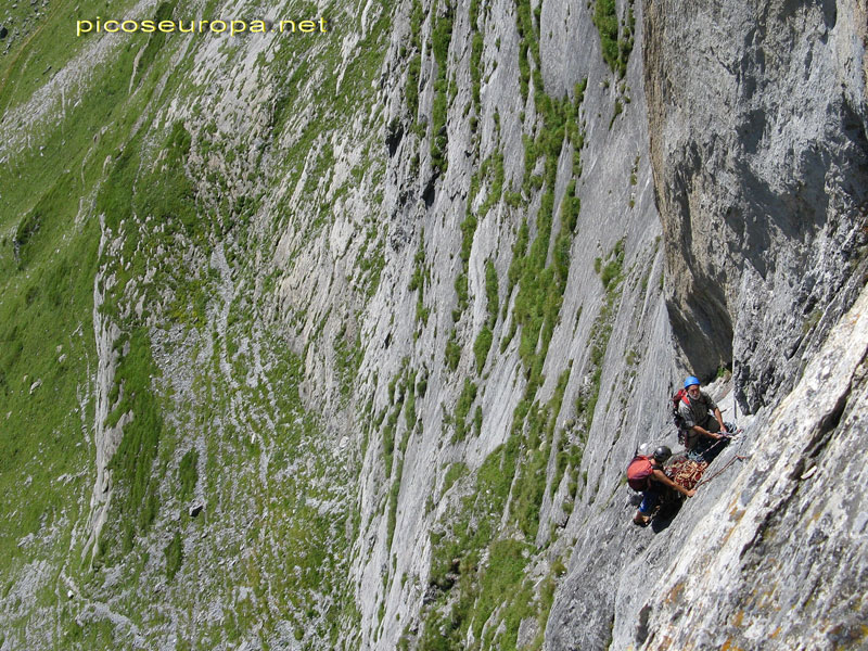 Escalada en Pene Sarriere, Pirineos, Francia