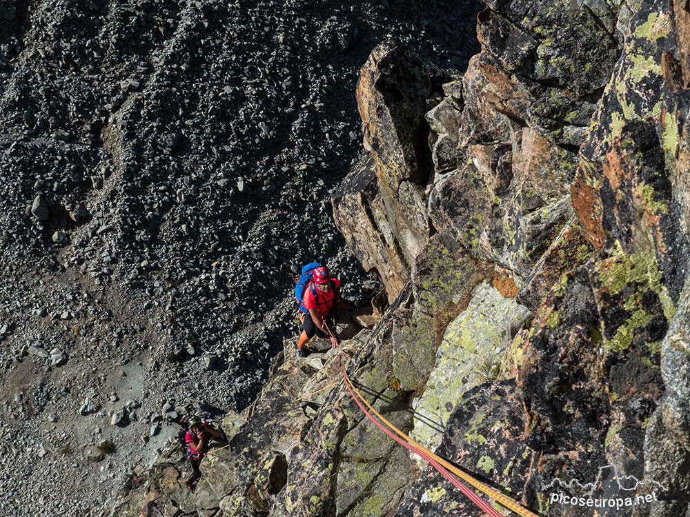 Escalada Arista Trois Conseillers al Pic de Neouvielle, Pirineos, Francia