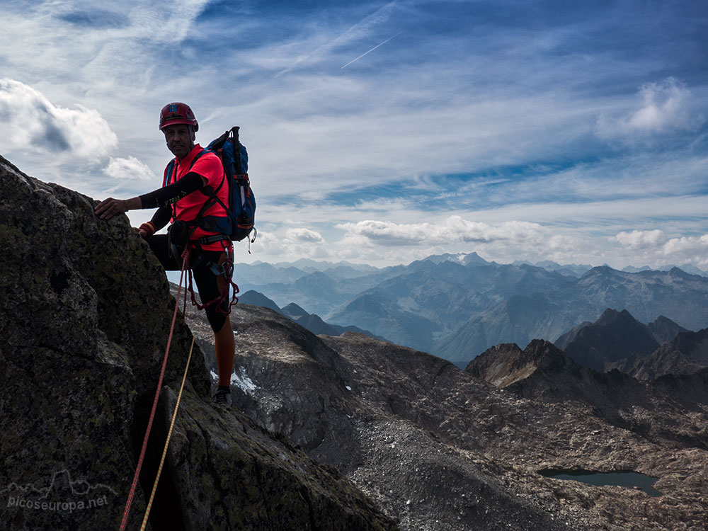 Escalada Arista Trois Conseillers al Pic de Neouvielle, Pirineos, Francia