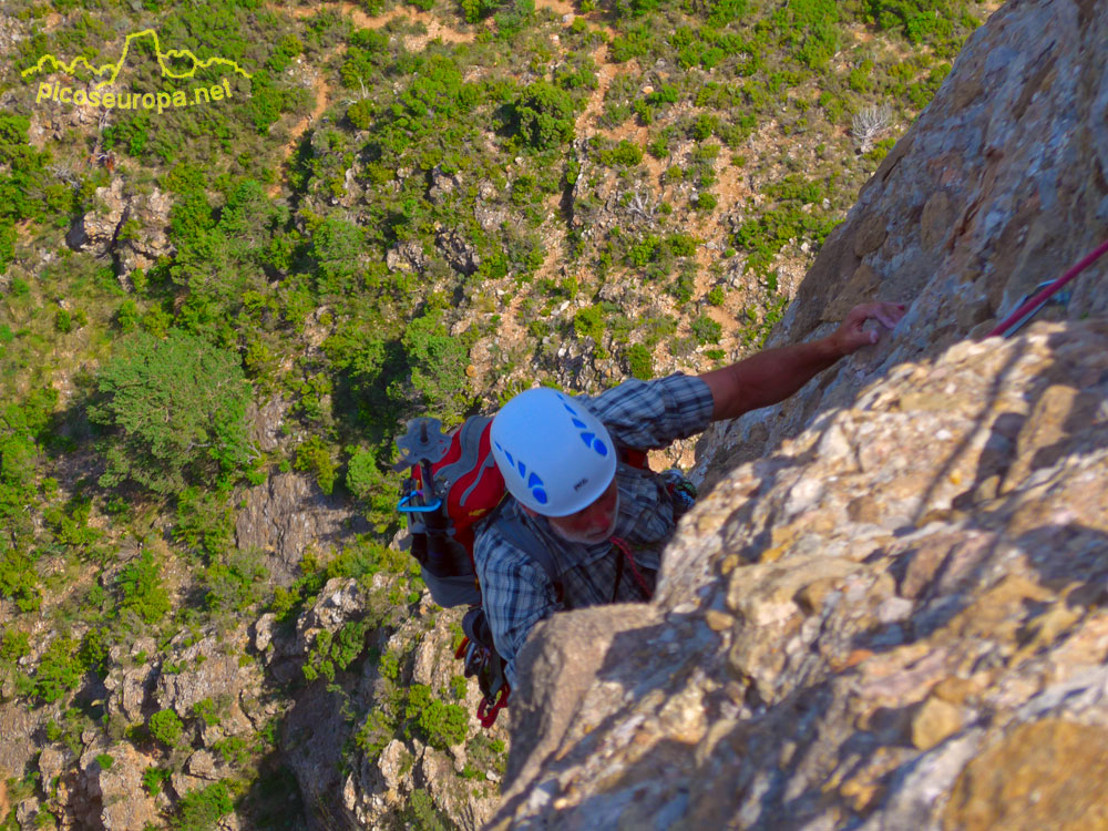 Escalada Espolón del Gállego, Peña Rueba, Murillo de Gállego, Pre Pirineos de Zaragoza, Aragón