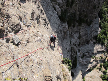 Véa Sendero Lémite de Peña Rueba, Murillo de Gallego, Riglos, Pre Pirineos de Aragón, España