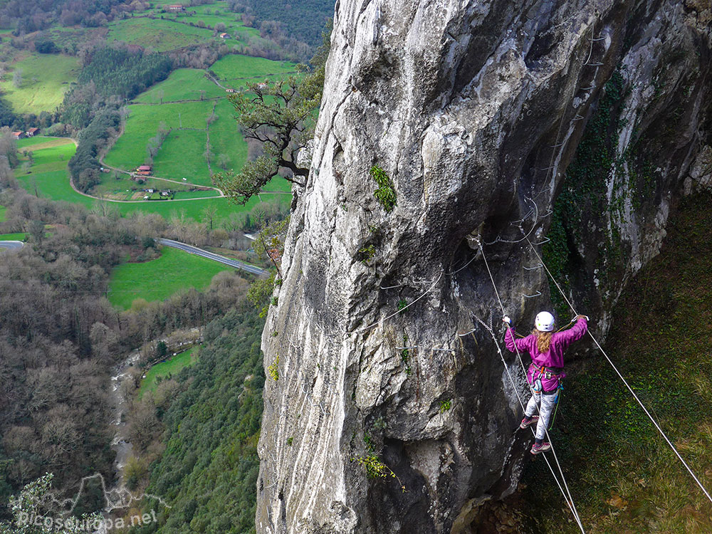 Ferrata del Caliz en Ramales de la Victoria, Cantabria, España