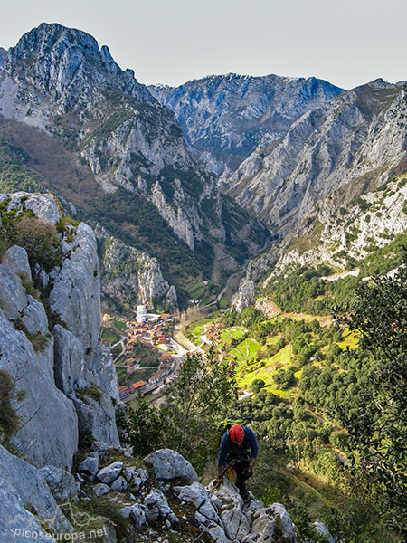 Ferrata de la Hermida. Picos de Europa, Cantabria, España