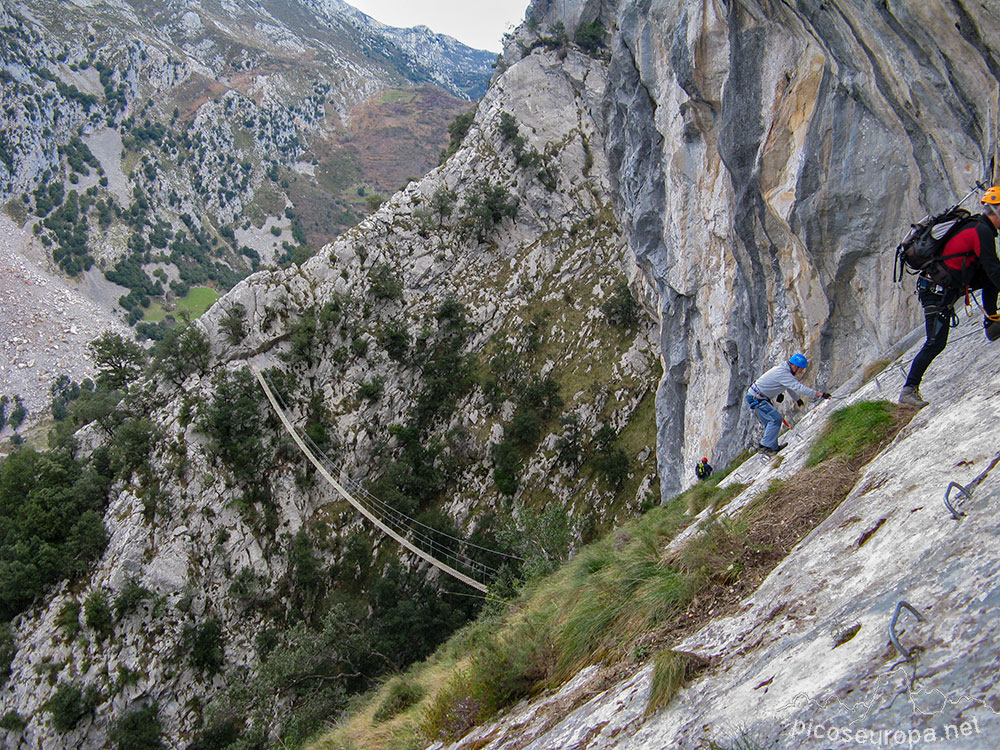 Ferrata de la Hermida. Picos de Europa, Cantabria, España