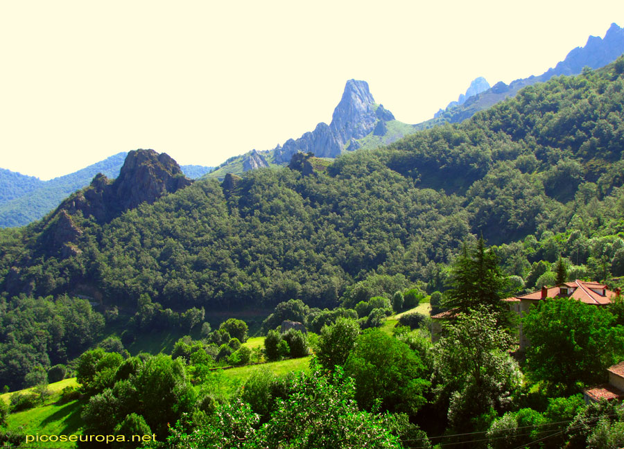 Foto: El Pueblo de Cucayo, La Liebana, Cantabria