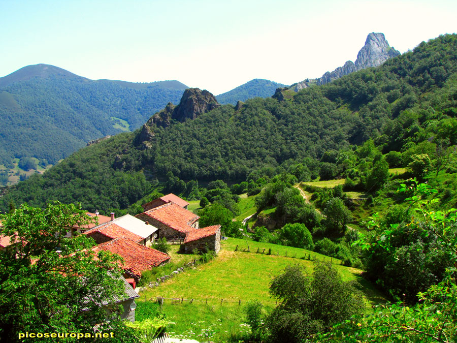 Foto: El Pueblo de Cucayo, La Liebana, Cantabria