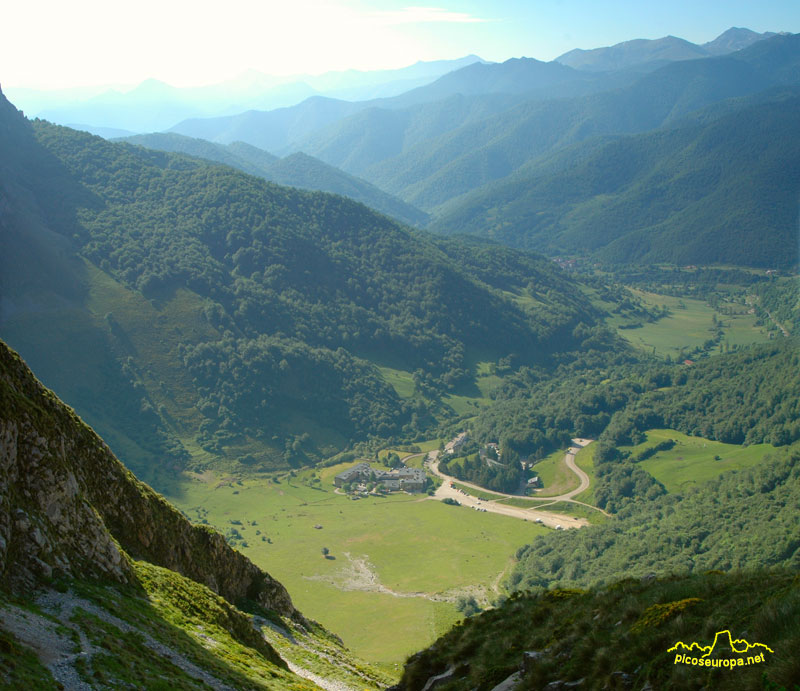 Foto: Fuente De desde la subida por los Tornos de Liordes a la Vega de Liebana