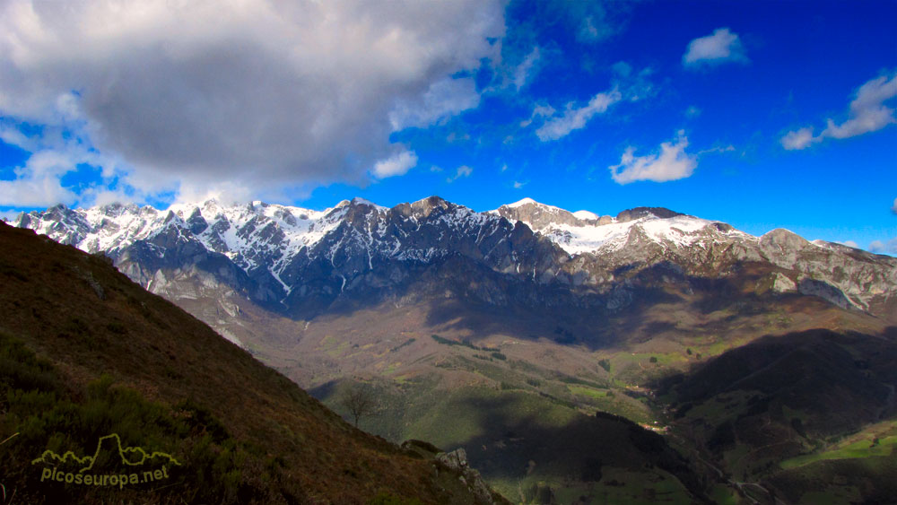 Foto: Macizo Oriental de Picos de Europa desde la subida a la Cruz de Viorna