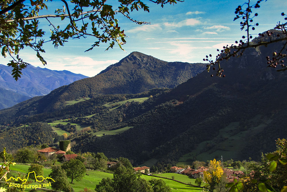 Ruta de Mogrovejo a Peña Oviedo, La Liebana, Cantabria, Picos de Europa, España