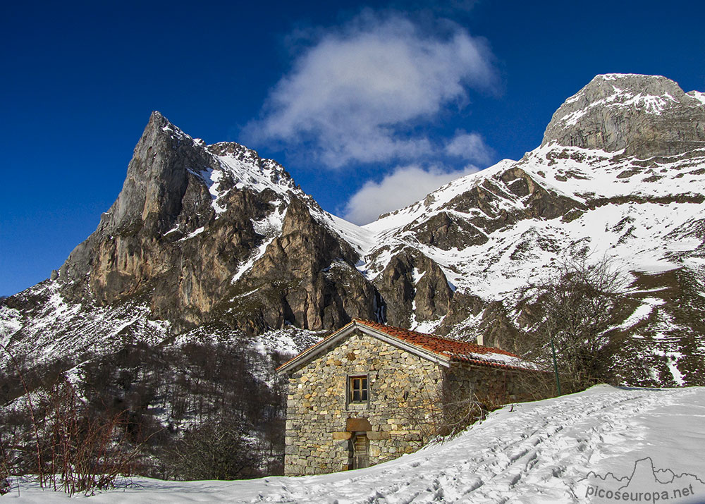 El Pico Valdecoro desde las Invernales de Igüedri, Picos de Europa, La Liebana, Cantabria