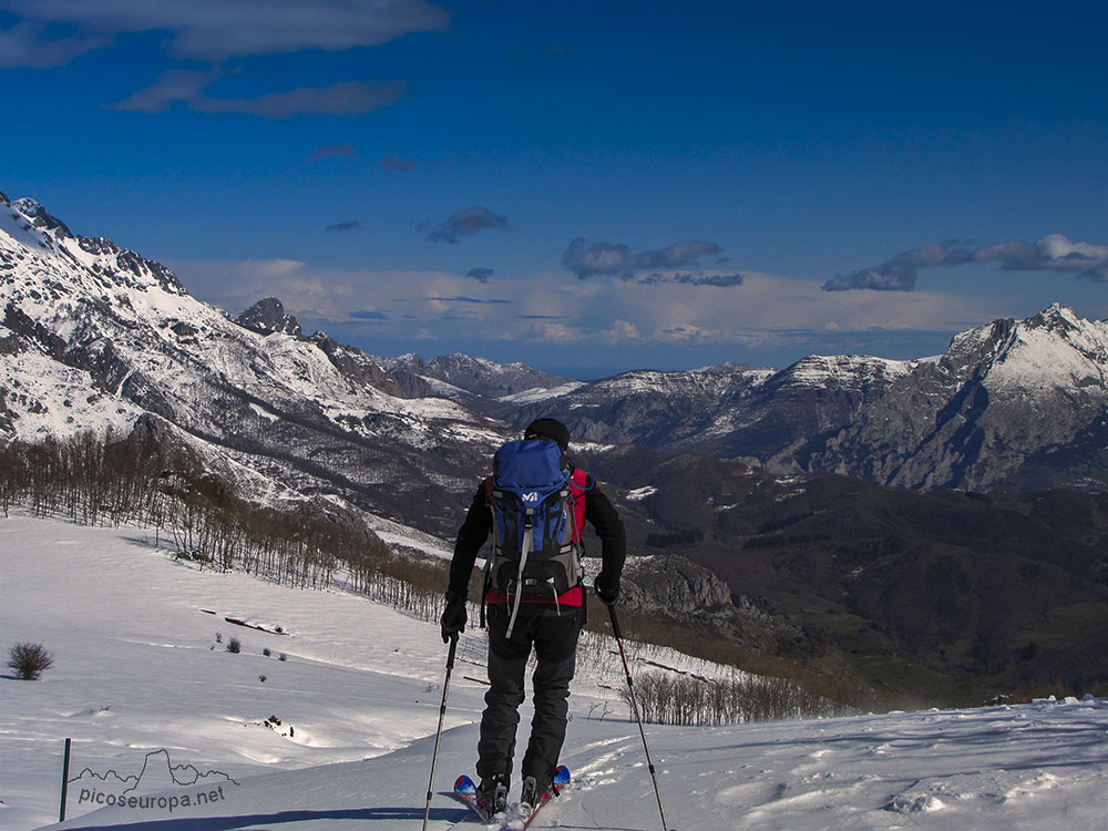 Junto a Peña Oviedo, Picos de Europa, La Liebana, Cantabria