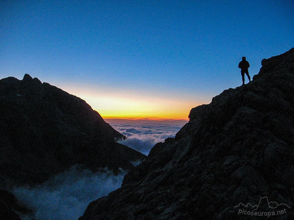 Atardecer desde la parte alta de la Canal de la Celada, Urriellu, Parque Nacional de los Picos de Europa, Asturias