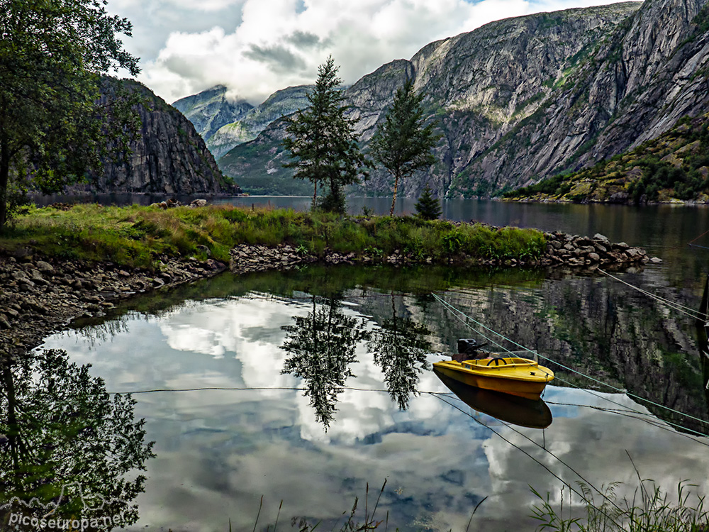 Lago Vassbygdevanet, Noruega.