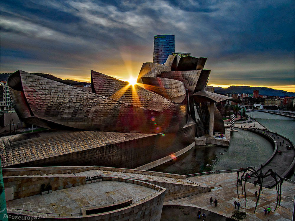 Foto: Guggenheim, Bilbao, Pais Vasco