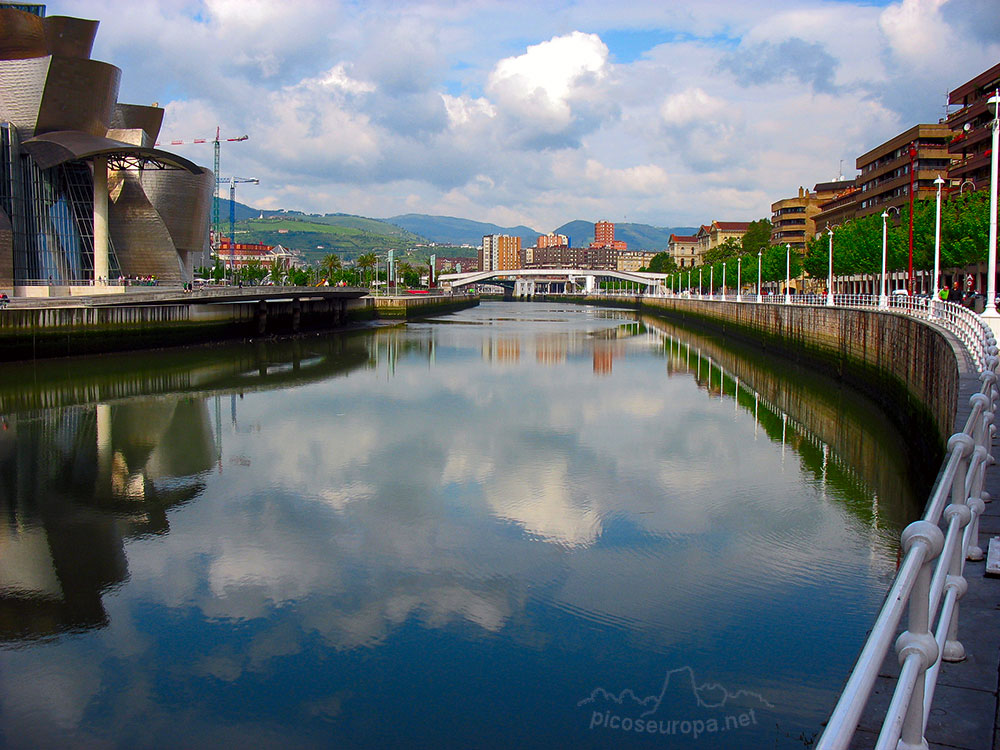 Foto: La Ría de Bilbao, Bizkaia, Pais Vasco