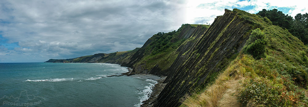 Costa Itziar, playa de Sakoneta, Flish del Mar Cantábrico, Pais Vasco