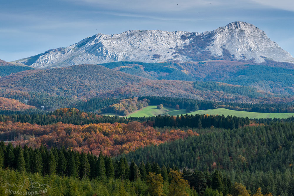 Anboto desde las proximidades de Otxandio, Parque Natural de Urkiola, Pais Vasco