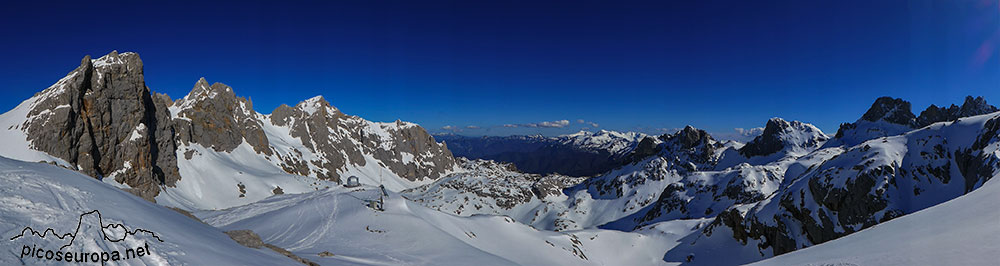 Refugio de Cabaña Verónica en el Macizo Central de Picos de Europa, Parque Nacional, Teleférico de Fuente Dé, Cantabria