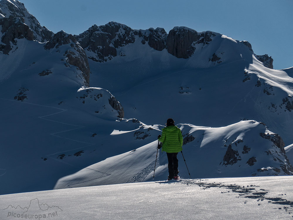 Refugio de Cabaña Verónica en el Macizo Central de Picos de Europa, Parque Nacional, Teleférico de Fuente Dé, Cantabria