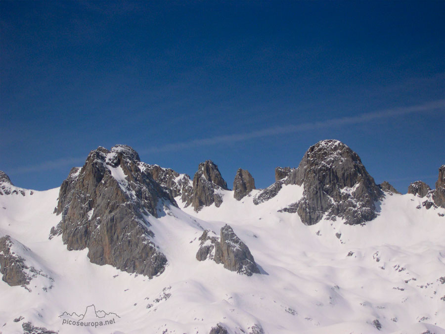 Collada Bonita desde el Escamellau, lado SO, Picos de Europa