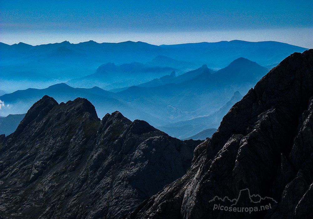 Desde la Torre del Friero, Macizo Central de Picos de Europa, León, España