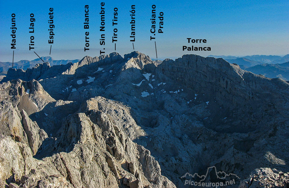 Torre del Llambrión desde Cabaña Verónica por la chimenea