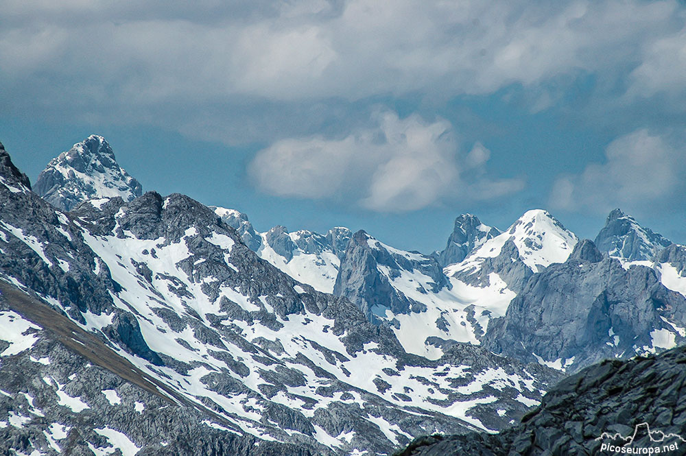 Peña Santa y Macizo Occidental de Picos de Europa desde Peña Main