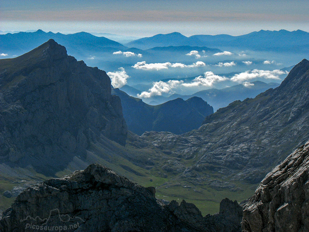 Vega de Liordes con el Pico de La Padiorna a la izquierda desde la Torre del Friero.